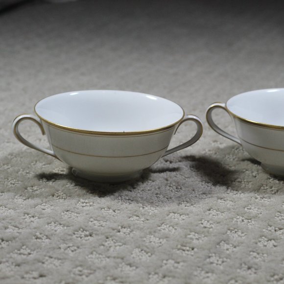 Two Noritake China Goldlane #5084 Nippon Cream Boullion Double Handle Soup Cups - Picture 1 of 5
